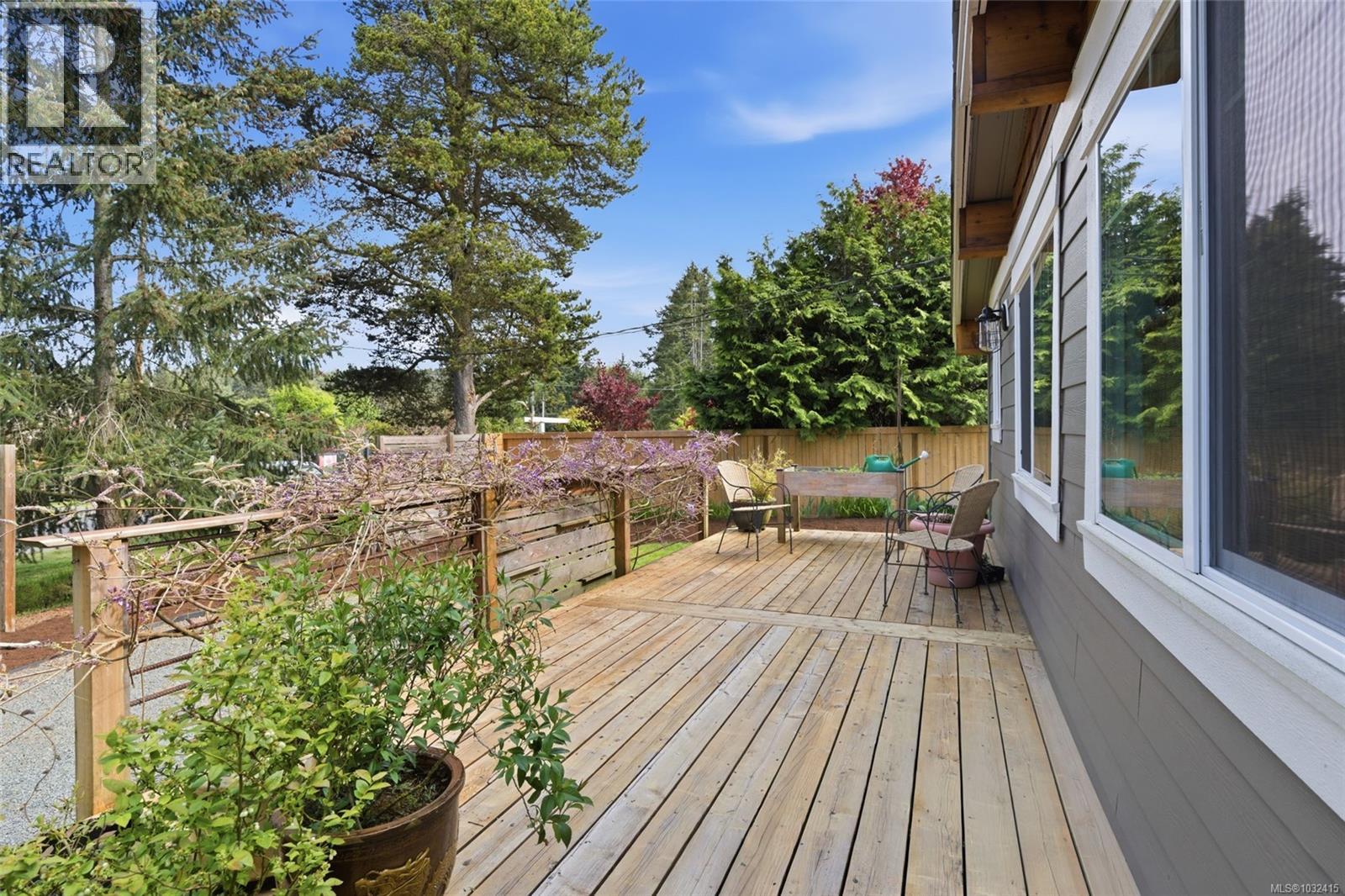 1691 Acacia Rd, Nanoose Bay, British Columbia  V9P 9C6 - Photo 3 - 1032415