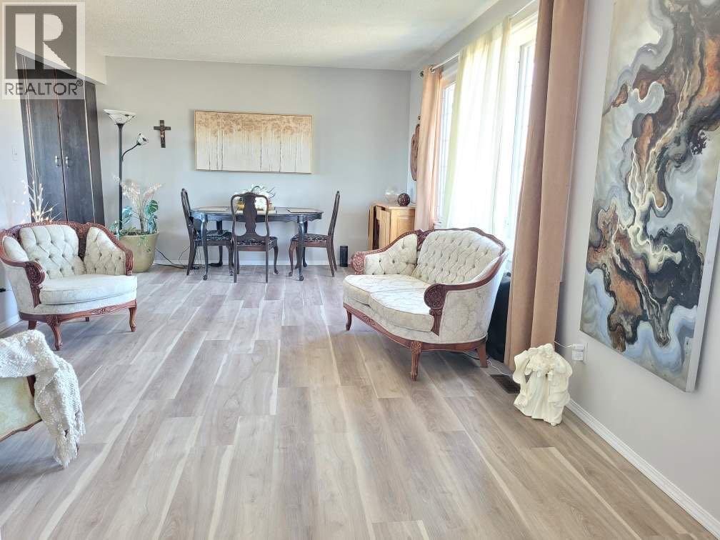 9229 108 Avenue, Grande Prairie, Alberta  T8V 3X1 - Photo 4 - A2304096