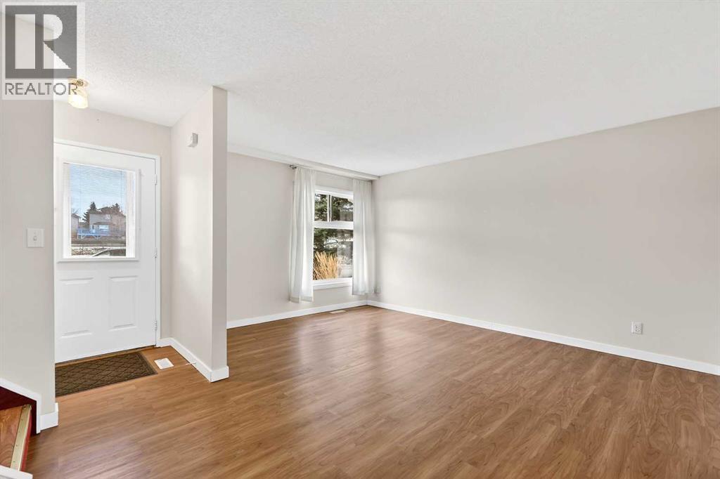159 Shawglen Road SW, Calgary, Alberta  T2Y 1X6 - Photo 5 - A2295342