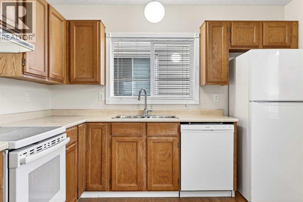 159 Shawglen Road SW, Calgary, Alberta  T2Y 1X6 - Photo 11 - A2295342