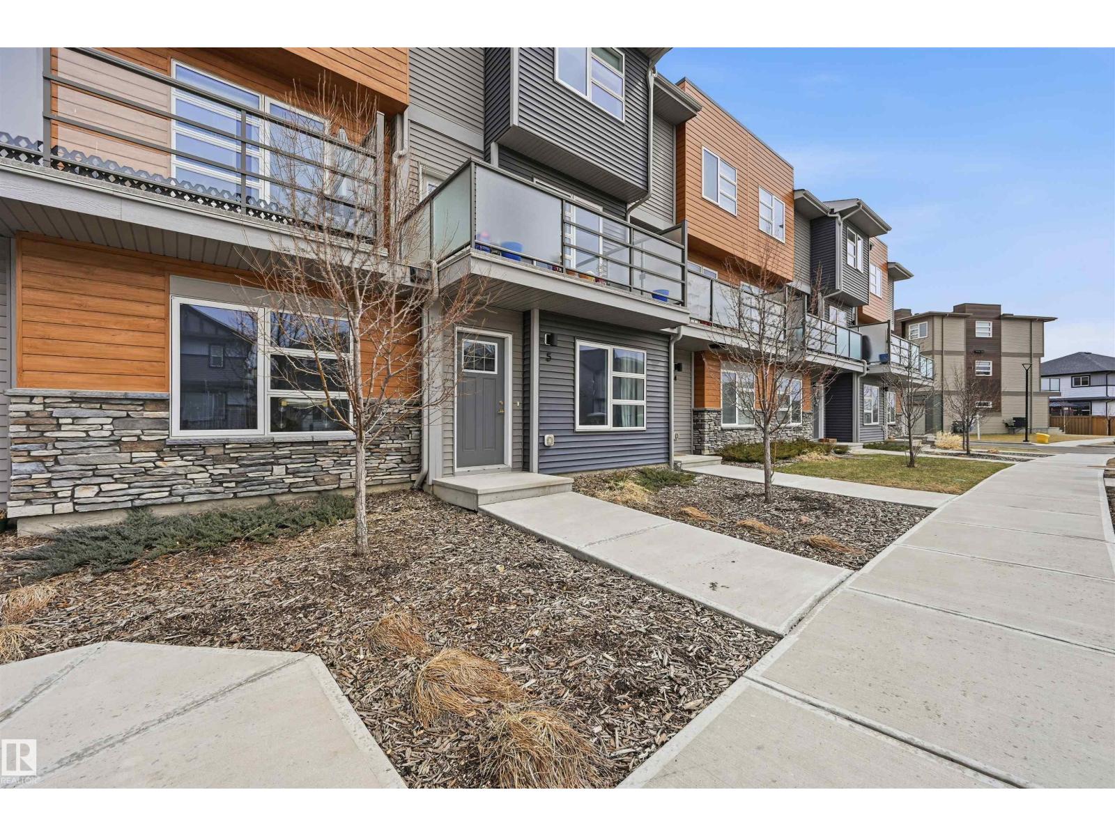 #5 17635 58 St NW NW, Edmonton, Alberta  T5Y 4C2 - Photo 1 - E4484328
