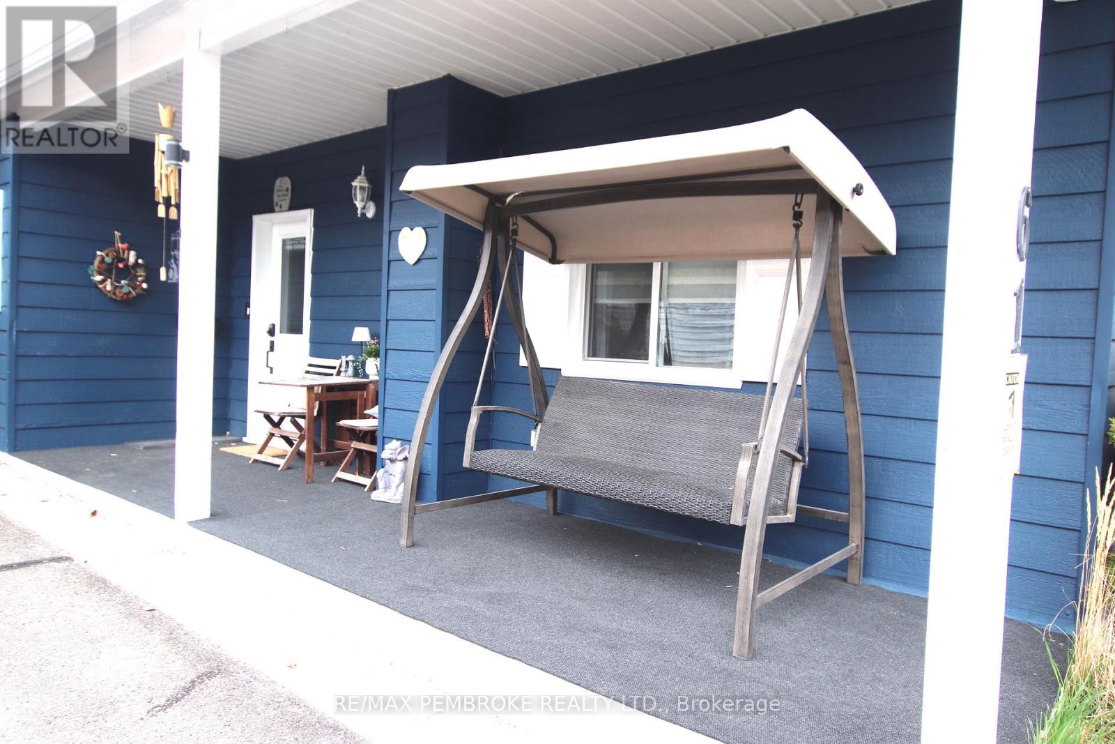 61 Doran Road, Petawawa, Ontario  K8H 1R3 - Photo 3 - X12810126