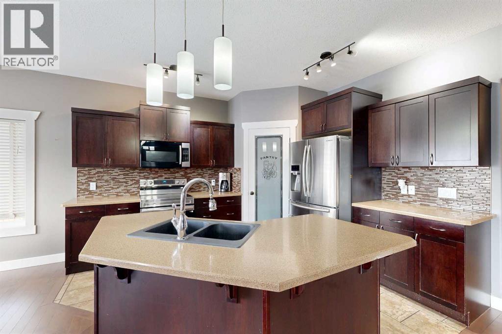 3527 55 Avenue, Whitecourt, Alberta  T7S 0C1 - Photo 3 - A2288752