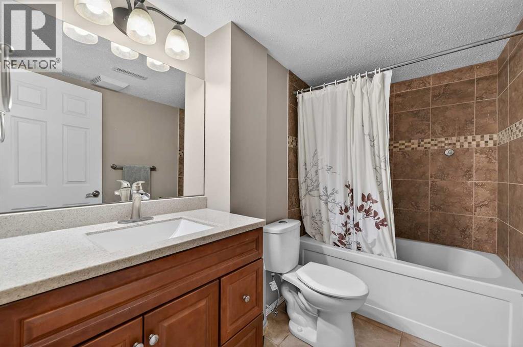 201 Saddlecrest Way NE, Calgary, Alberta  T3J 5N1 - Photo 24 - A2286442