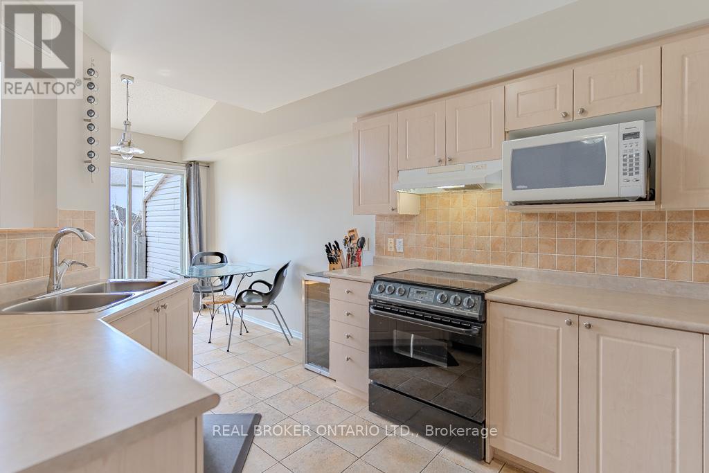 15 Calaveras Avenue S, Ottawa, Ontario  K2J 4Z8 - Photo 13 - X13060850