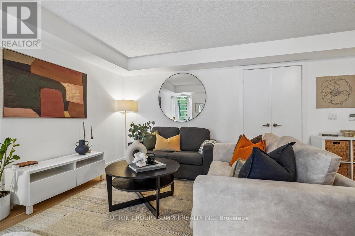 100 WESTERN BATTERY ROAD, Toronto, Ontario