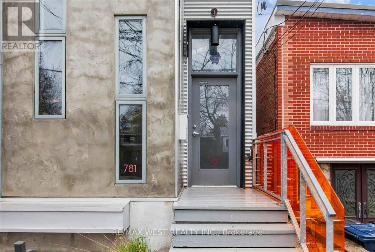 781 CRAVEN ROAD, Toronto, Ontario