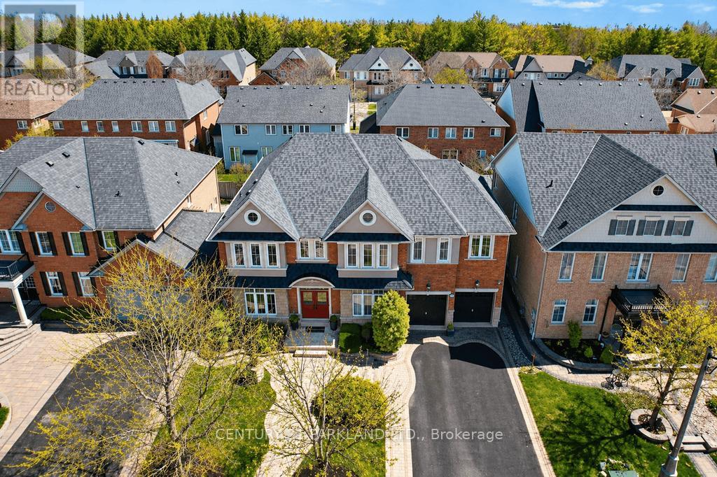 2020 SOLAR PLACE, Oshawa, Ontario