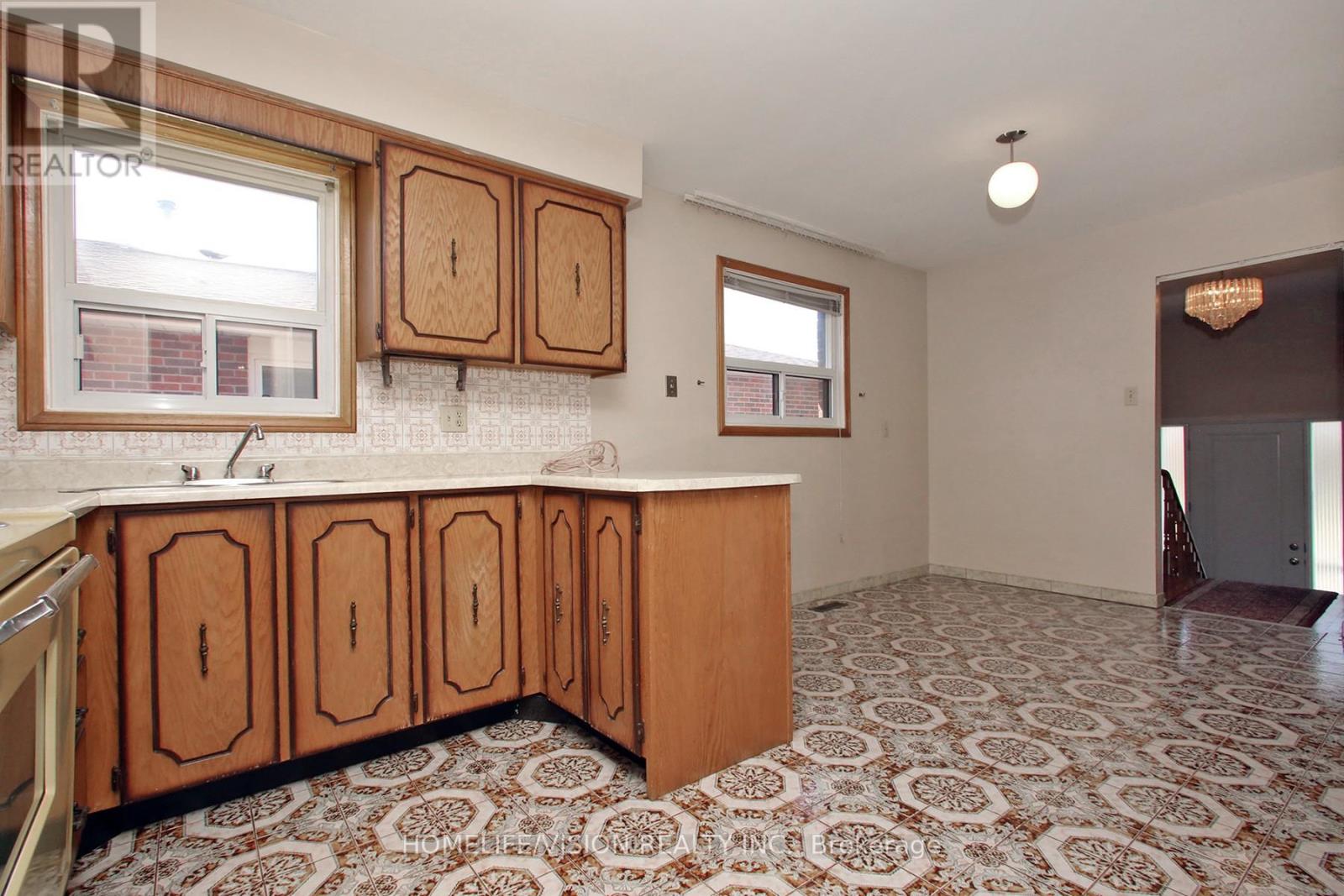 67 Hickorynut Drive, Toronto, Ontario  M2J 4W6 - Photo 12 - C13058342