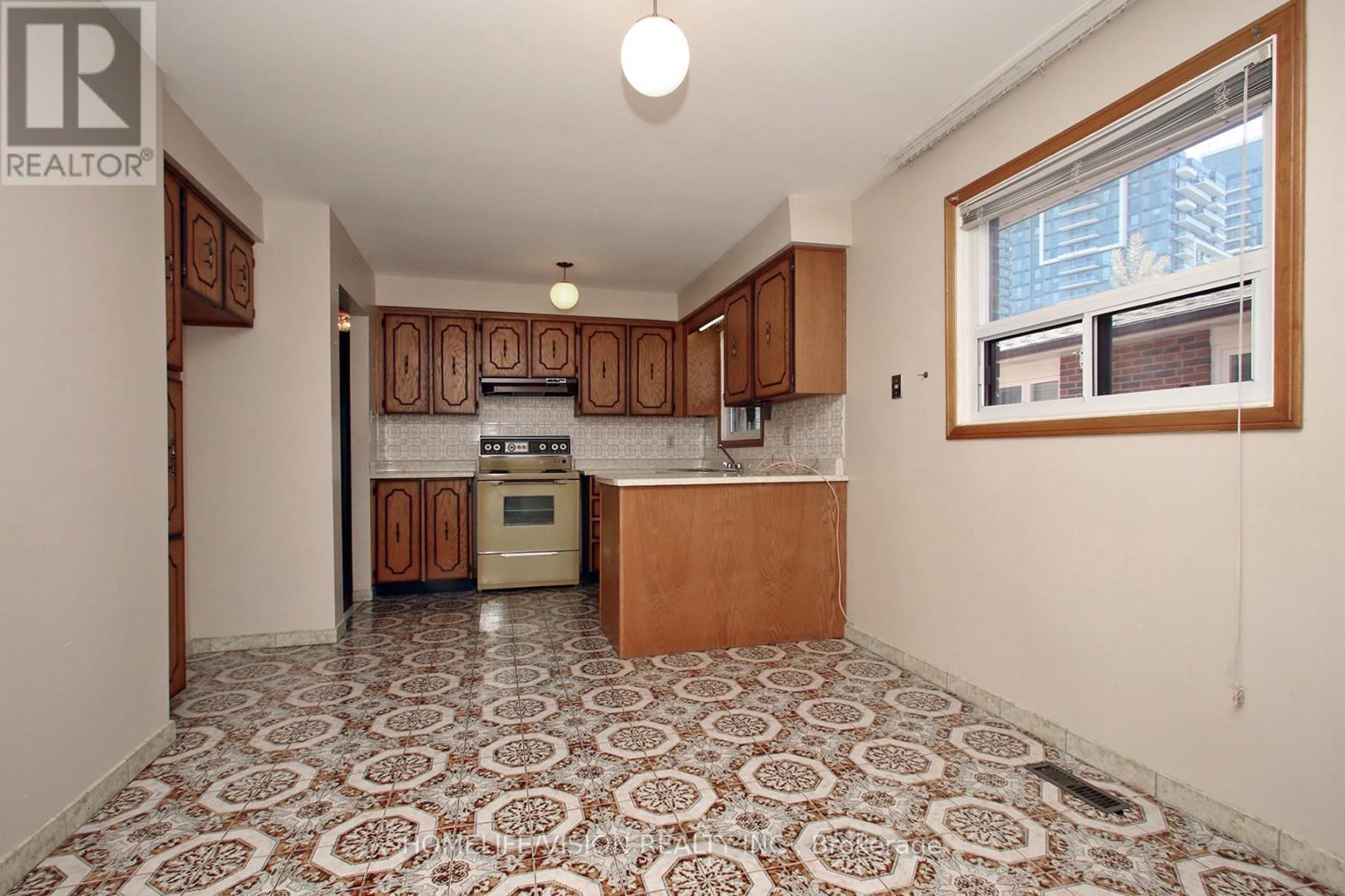 67 Hickorynut Drive, Toronto, Ontario  M2J 4W6 - Photo 10 - C13058342