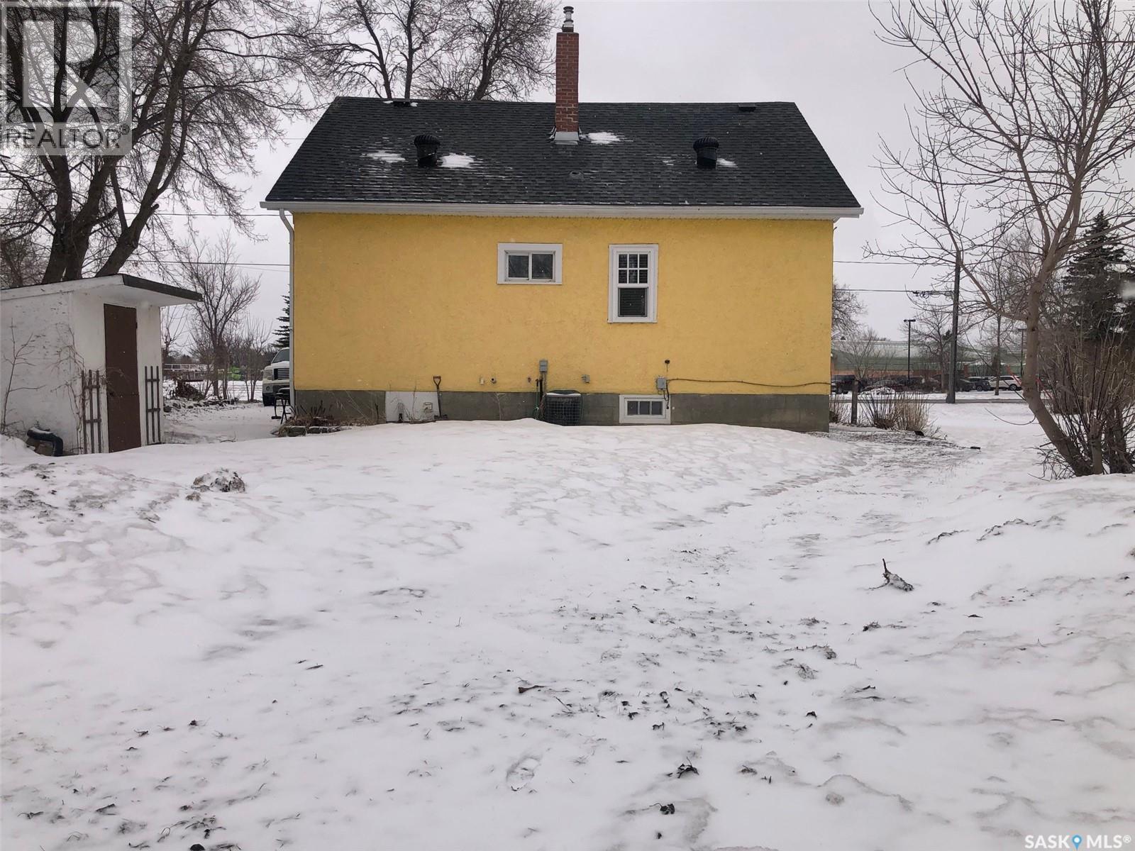 220 Eighth Avenue E, Canora, Saskatchewan  S0A 0L0 - Photo 11 - SK034385