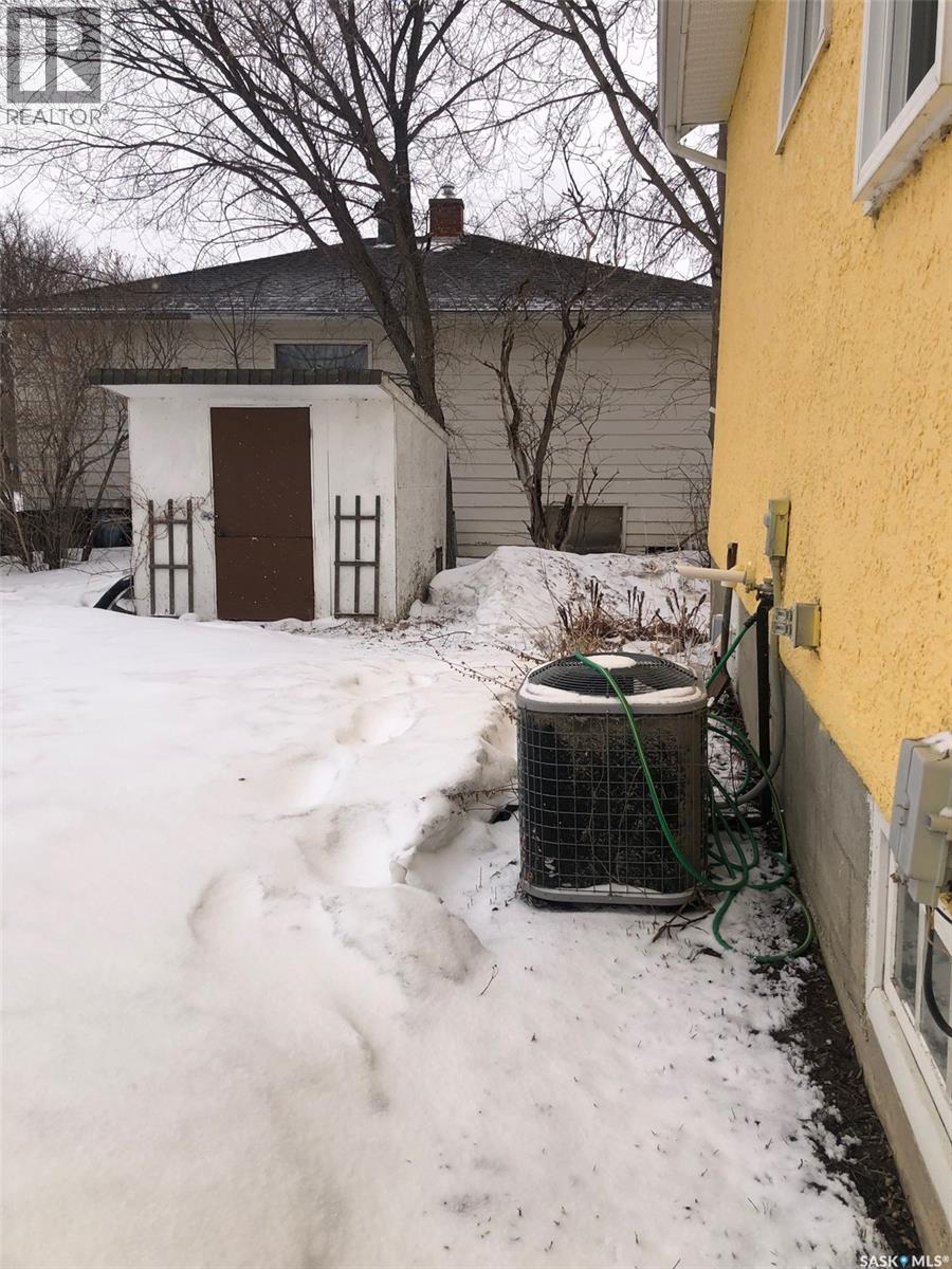 220 Eighth Avenue E, Canora, Saskatchewan  S0A 0L0 - Photo 12 - SK034385