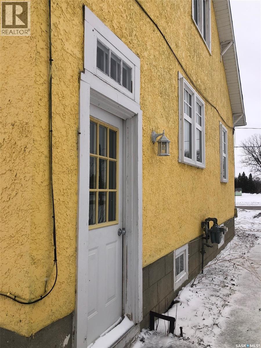 220 Eighth Avenue E, Canora, Saskatchewan  S0A 0L0 - Photo 3 - SK034385
