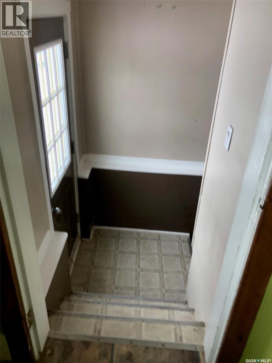 220 Eighth Avenue E, Canora, Saskatchewan  S0A 0L0 - Photo 41 - SK034385