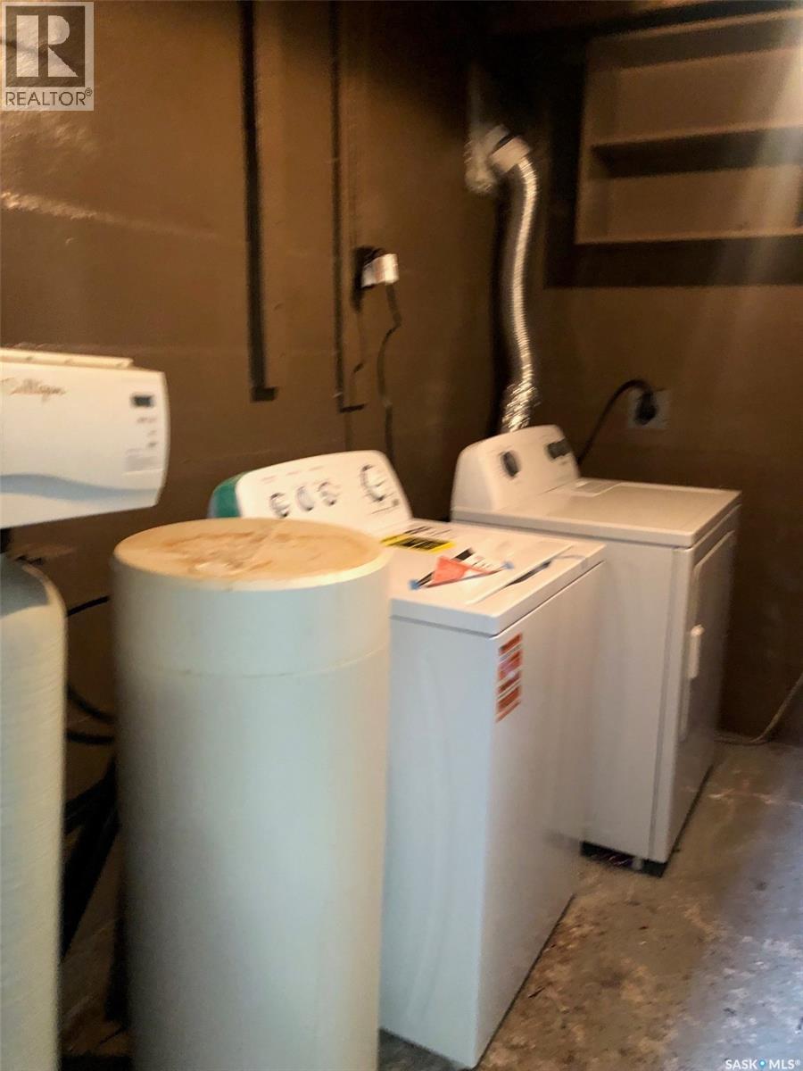 220 Eighth Avenue E, Canora, Saskatchewan  S0A 0L0 - Photo 47 - SK034385