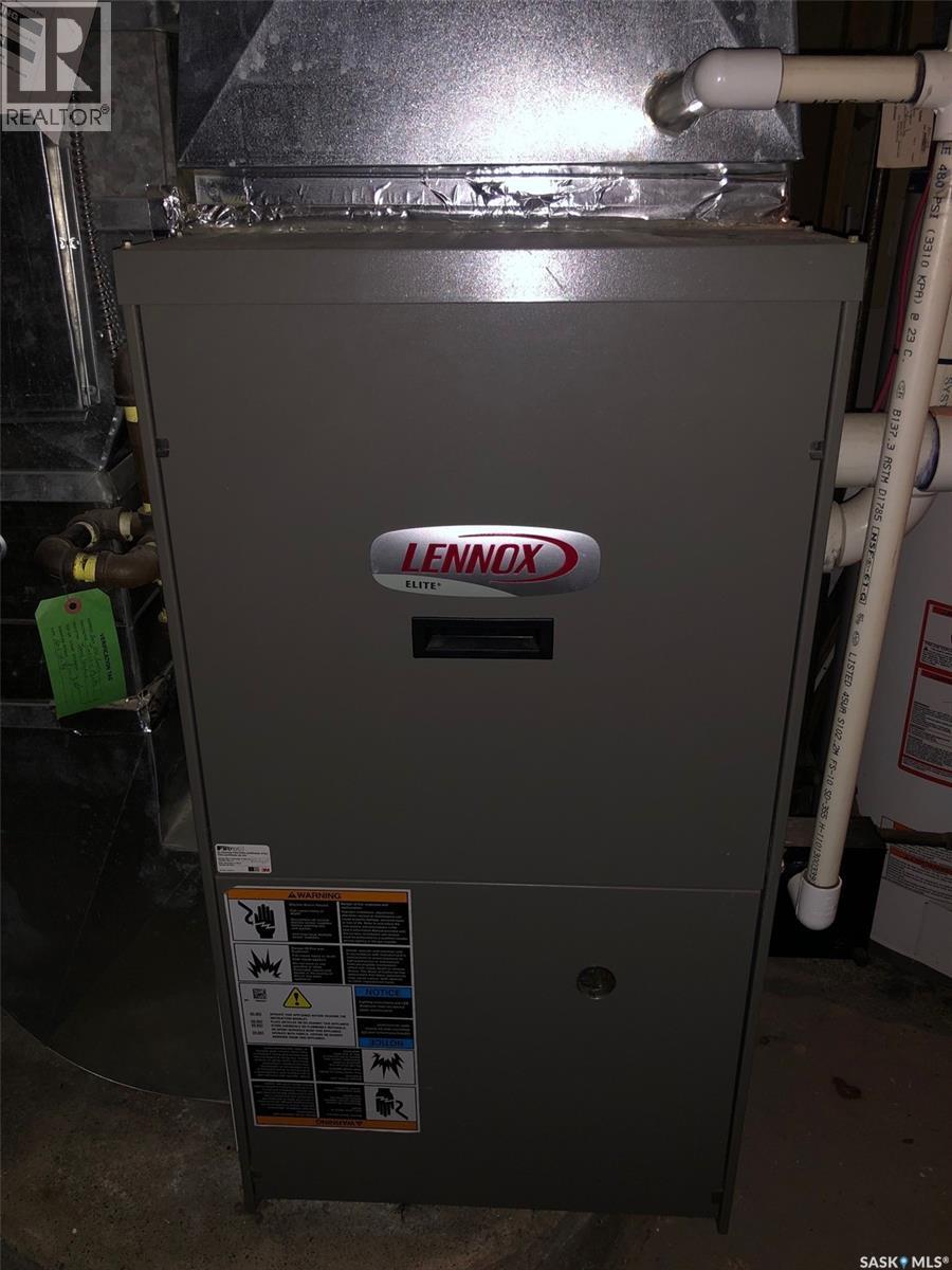 220 Eighth Avenue E, Canora, Saskatchewan  S0A 0L0 - Photo 48 - SK034385