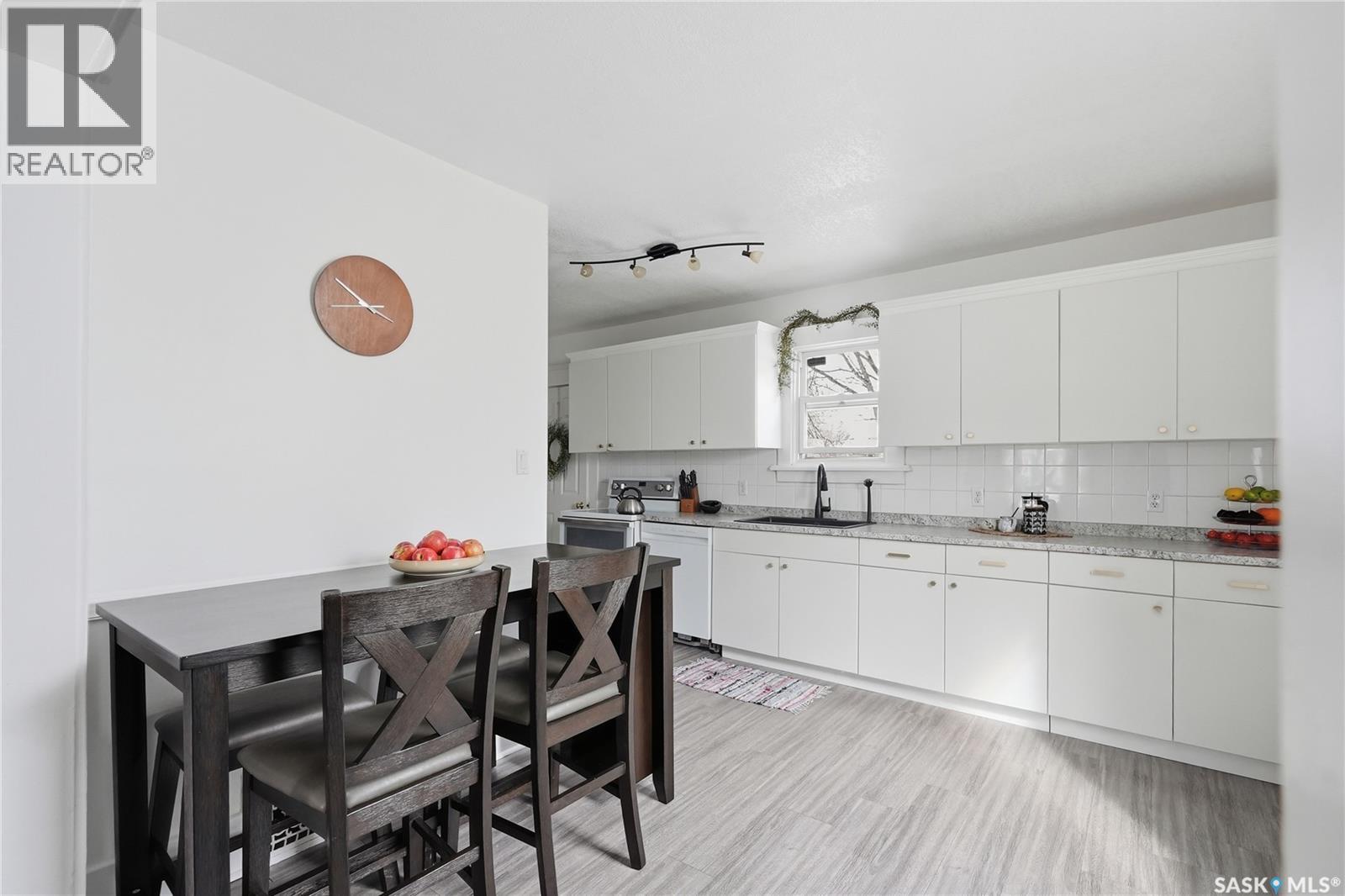 236 I Avenue N, Saskatoon, Saskatchewan  S7L 0G4 - Photo 8 - SK034194