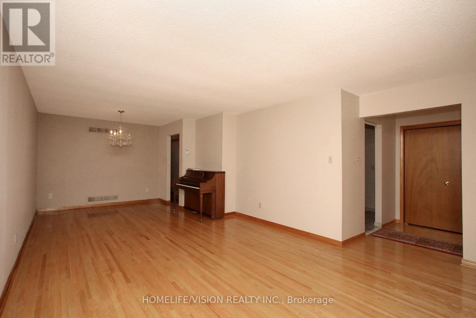 67 Hickorynut Drive, Toronto, Ontario  M2J 4W6 - Photo 9 - C13058342