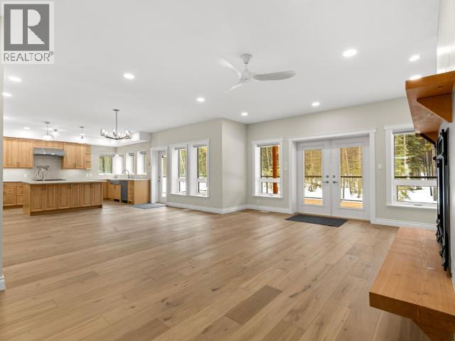 216 Old Alaska Hwy, Whitehorse North, Yukon  Y1A 5S8 - Photo 2 - 17213