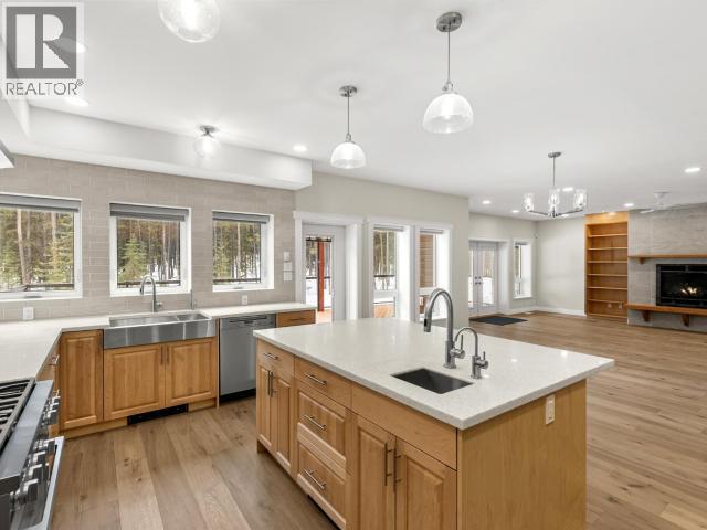 216 Old Alaska Hwy, Whitehorse North, Yukon  Y1A 5S8 - Photo 4 - 17213