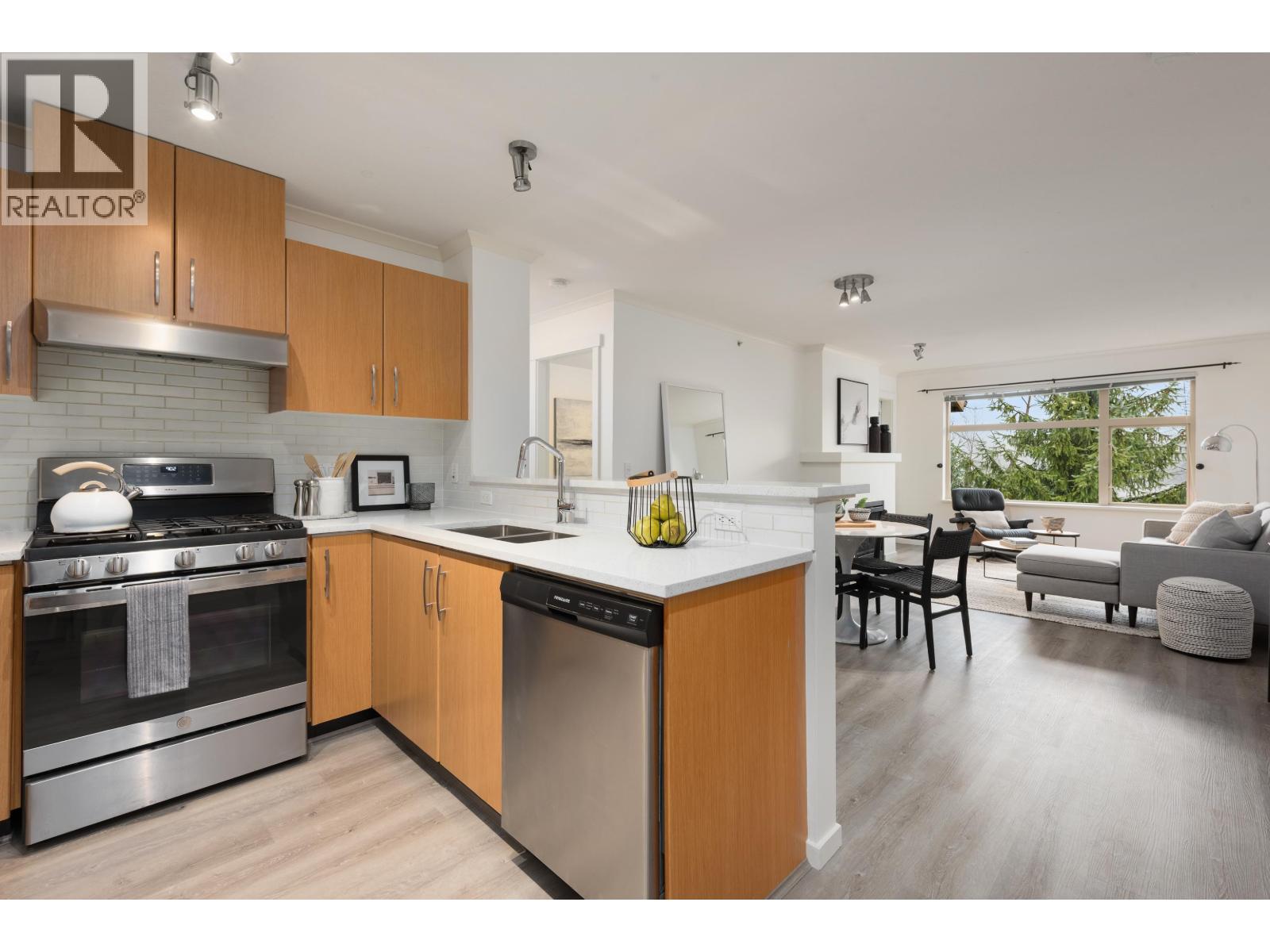 401 300 Klahanie Drive, Port Moody, British Columbia  V3H 5K8 - Photo 14 - R3117680