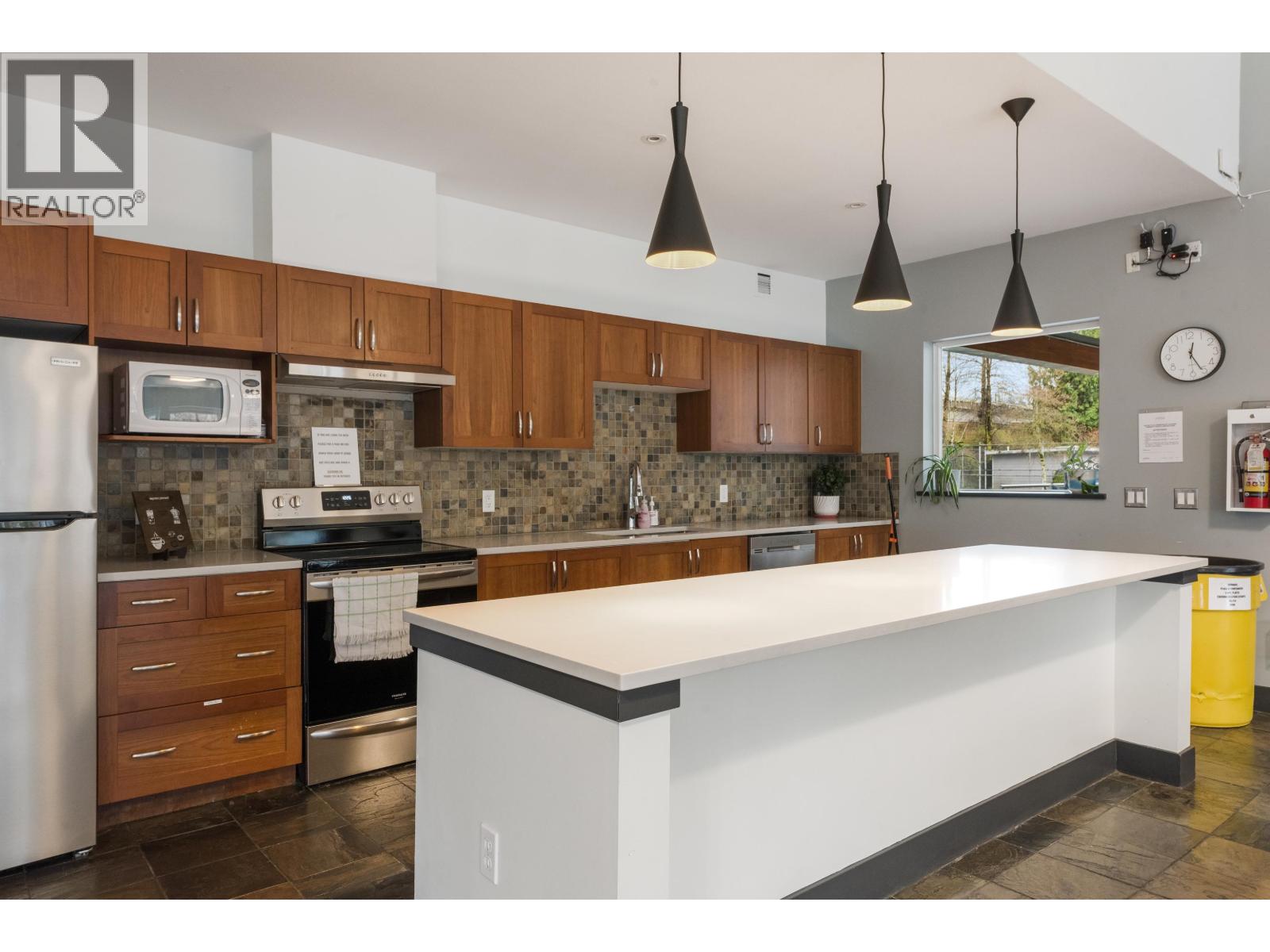 401 300 Klahanie Drive, Port Moody, British Columbia  V3H 5K8 - Photo 31 - R3117680