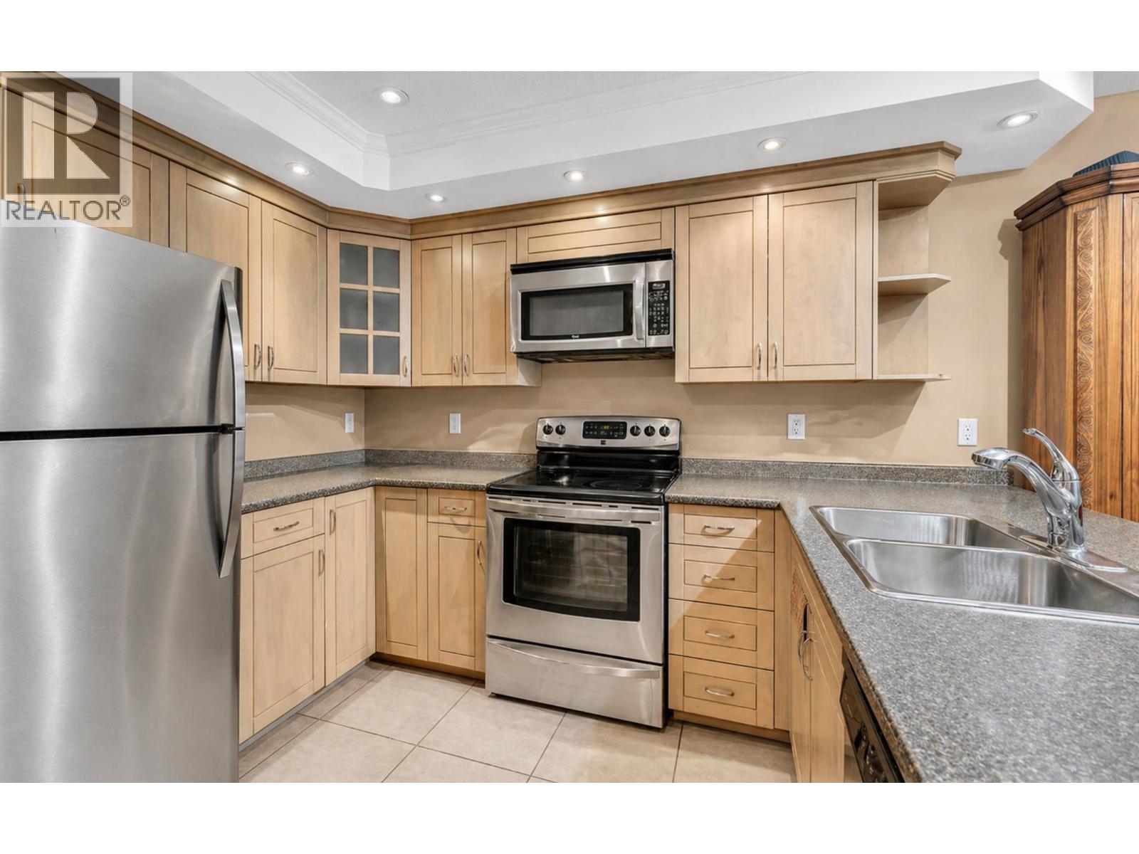 303 70 Richmond Street, New Westminster, British Columbia  T6W 2N4 - Photo 11 - R3117682