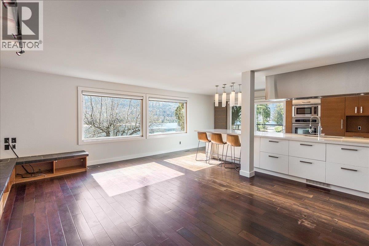 633 Jorgensen Road, Nelson, British Columbia  V1L 5P4 - Photo 8 - 10383215