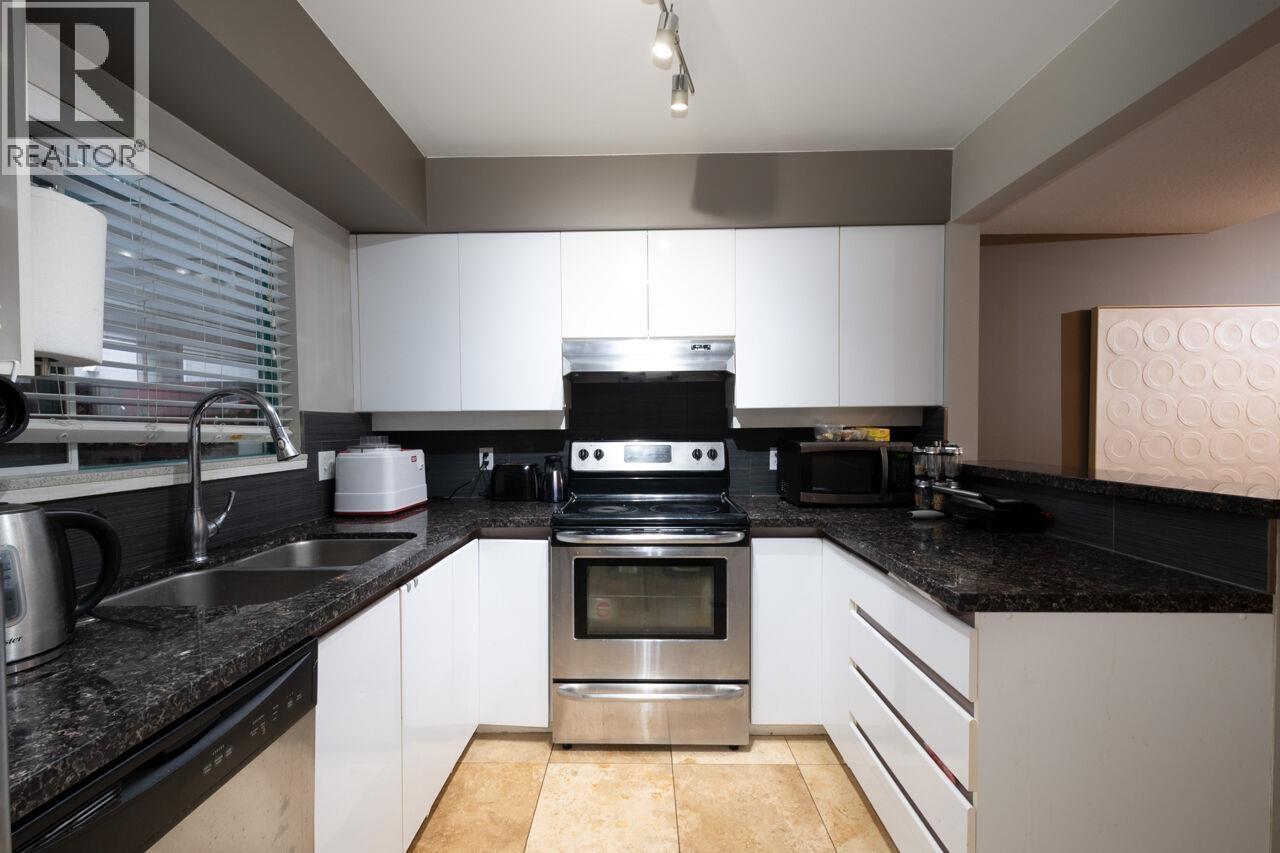 108e 3081 Glen Drive, Coquitlam, British Columbia  V3B 2P8 - Photo 8 - R3116787