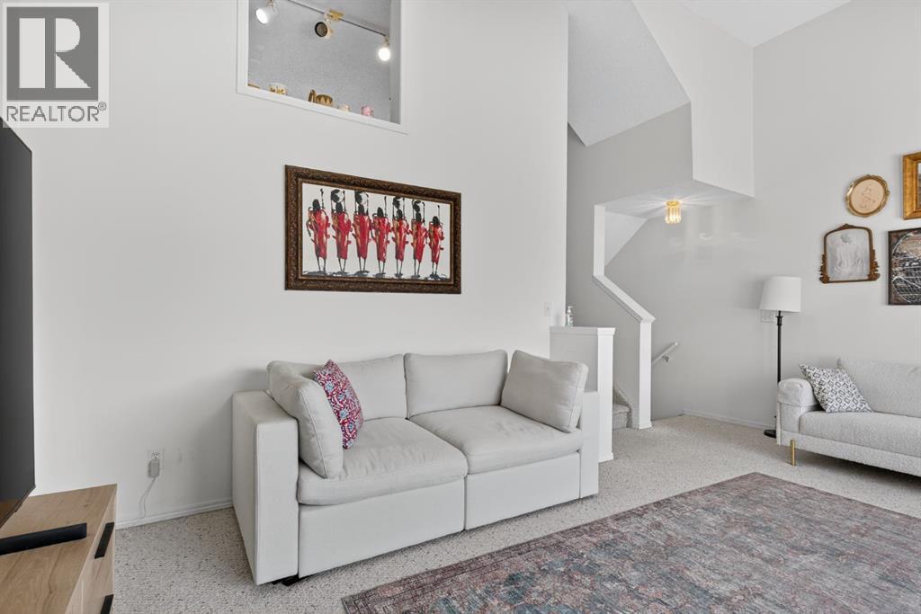 121 Rocky Ridge Court NW, Calgary, Alberta  T3G 4S7 - Photo 7 - A2302580