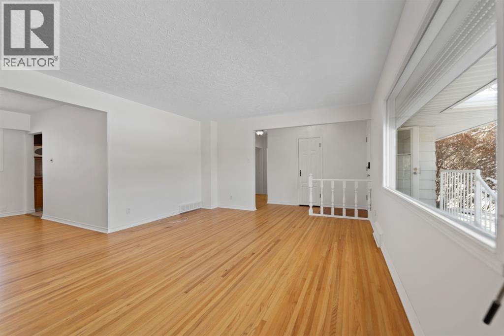 3414 31 Street SW, Calgary, Alberta  T3E 2P2 - Photo 6 - A2303254