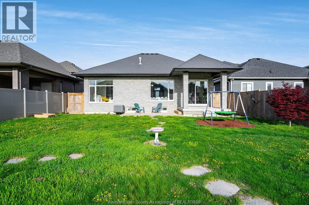 201 Spring Street, Belle River, Ontario  N8L 0G7 - Photo 33 - 26009612