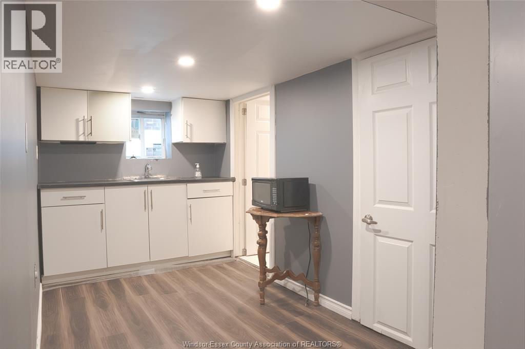 1025 Curry Avenue, Windsor, Ontario  N9B 2A6 - Photo 15 - 26004424