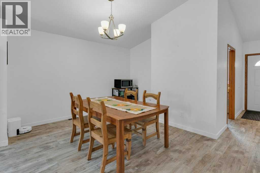 119 Edgepark Villas NW, Calgary, Alberta  T3A 3S2 - Photo 8 - A2287824