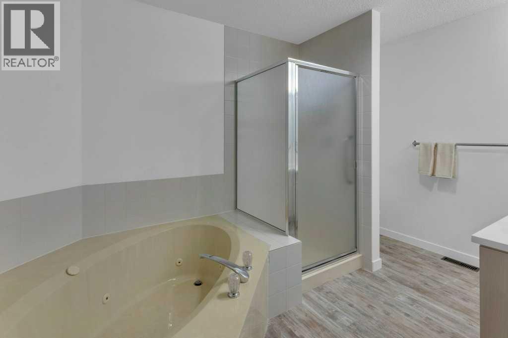 119 Edgepark Villas NW, Calgary, Alberta  T3A 3S2 - Photo 16 - A2287824