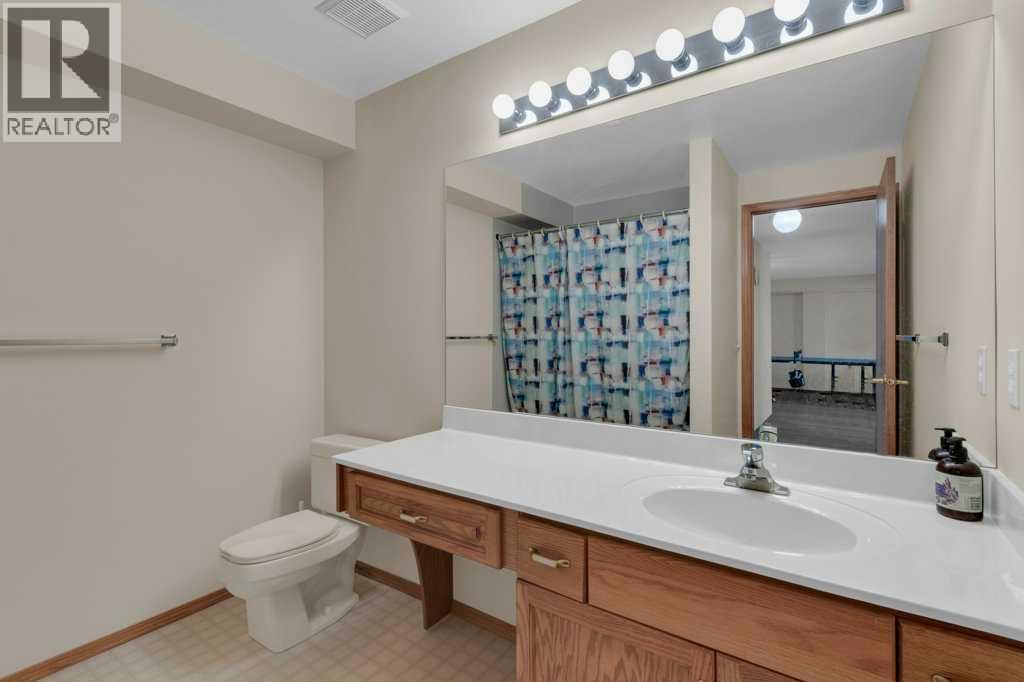 119 Edgepark Villas NW, Calgary, Alberta  T3A 3S2 - Photo 25 - A2287824