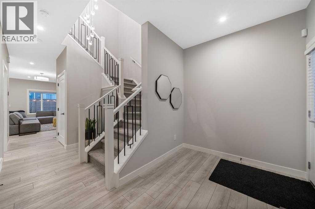 132 Carringsby Avenue NW, Calgary, Alberta  t3p 1s1 - Photo 3 - A2292230