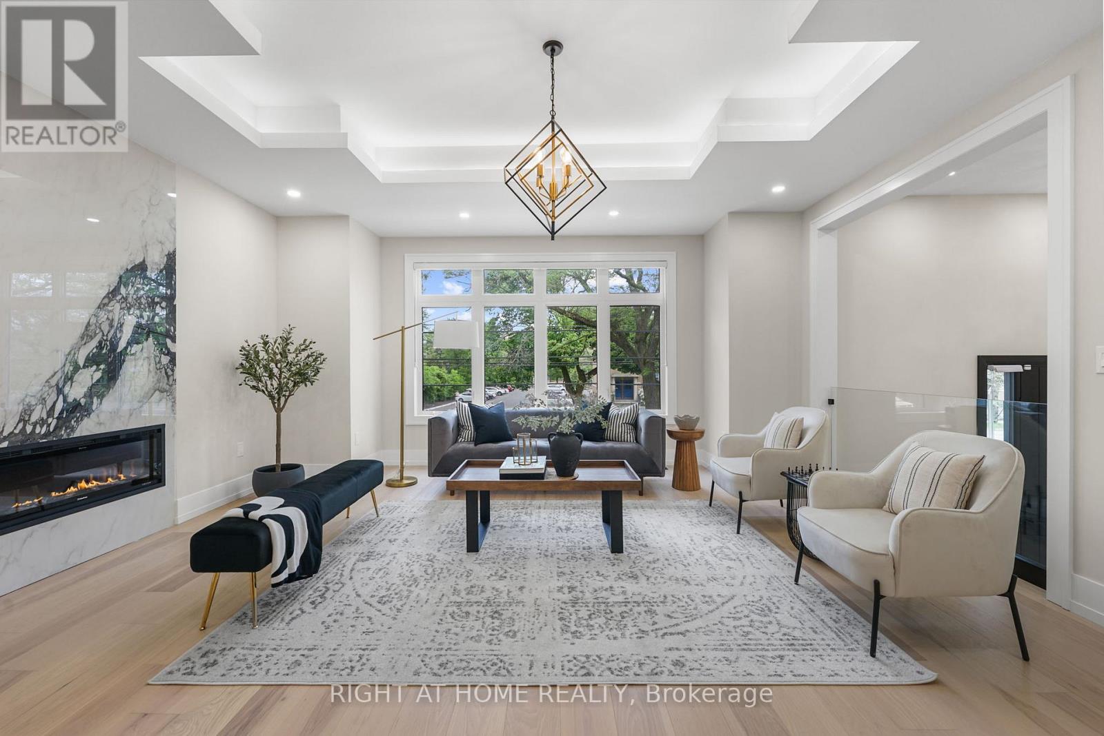 262 SENLAC ROAD, Toronto, Ontario