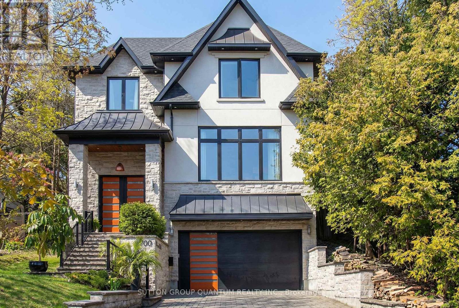 700 HILLCREST ROAD, Pickering, Ontario