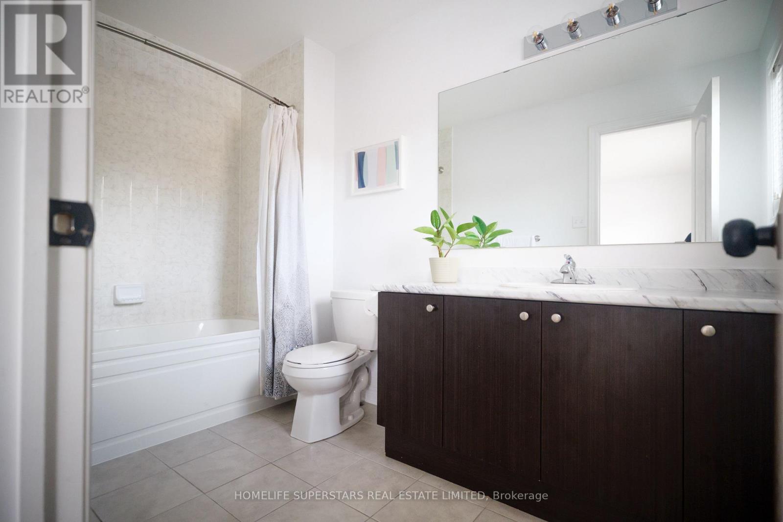 2555 Canadian Street, Pickering, Ontario  L1X 0C7 - Photo 13 - E13060888