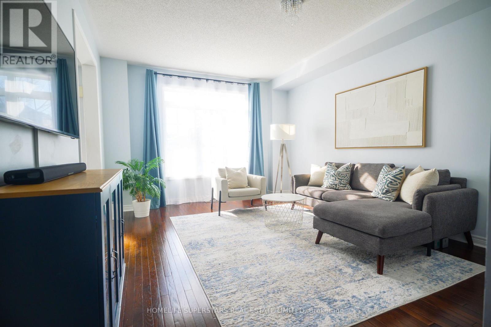 2555 Canadian Street, Pickering, Ontario  L1X 0C7 - Photo 2 - E13060888