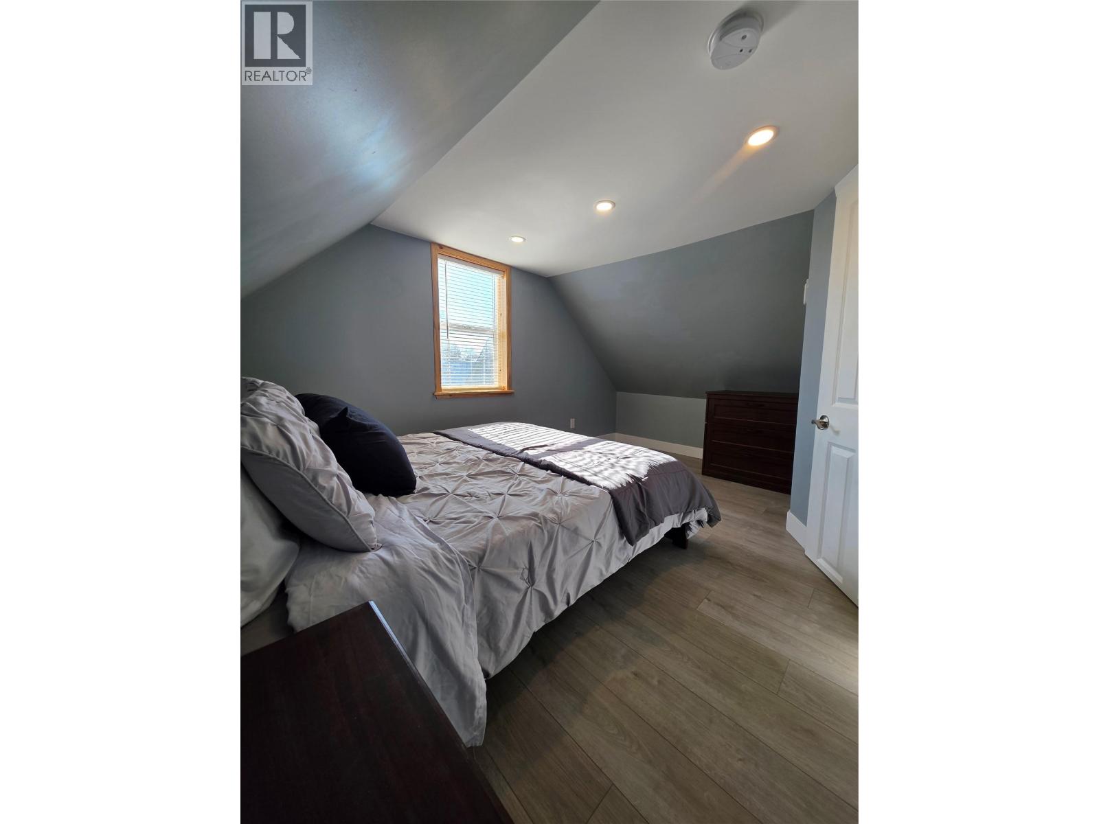2342 Washington Street, Rossland, British Columbia  V0G 1Y0 - Photo 17 - 10380016
