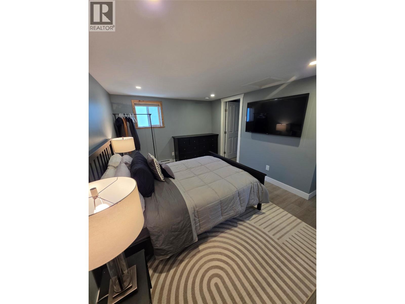 2342 Washington Street, Rossland, British Columbia  V0G 1Y0 - Photo 10 - 10380016