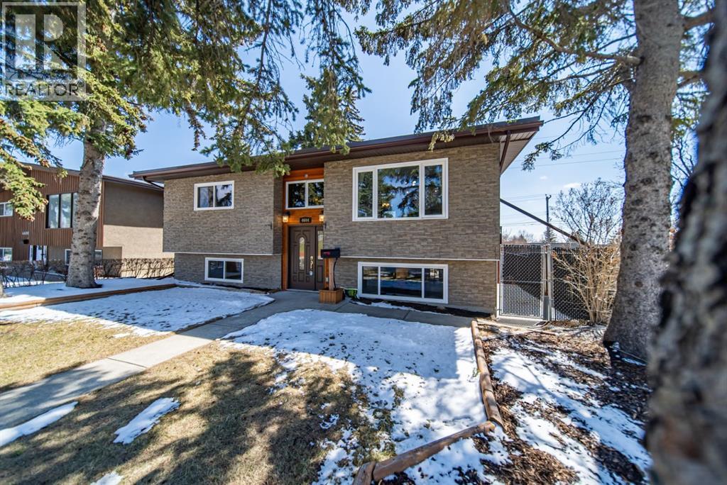 4604 Namaka Crescent Nw, Calgary, Alberta  T2K 2H6 - Photo 1 - A2306219