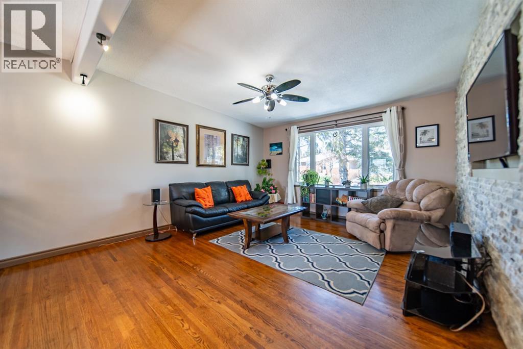 4604 Namaka Crescent Nw, Calgary, Alberta  T2K 2H6 - Photo 6 - A2306219