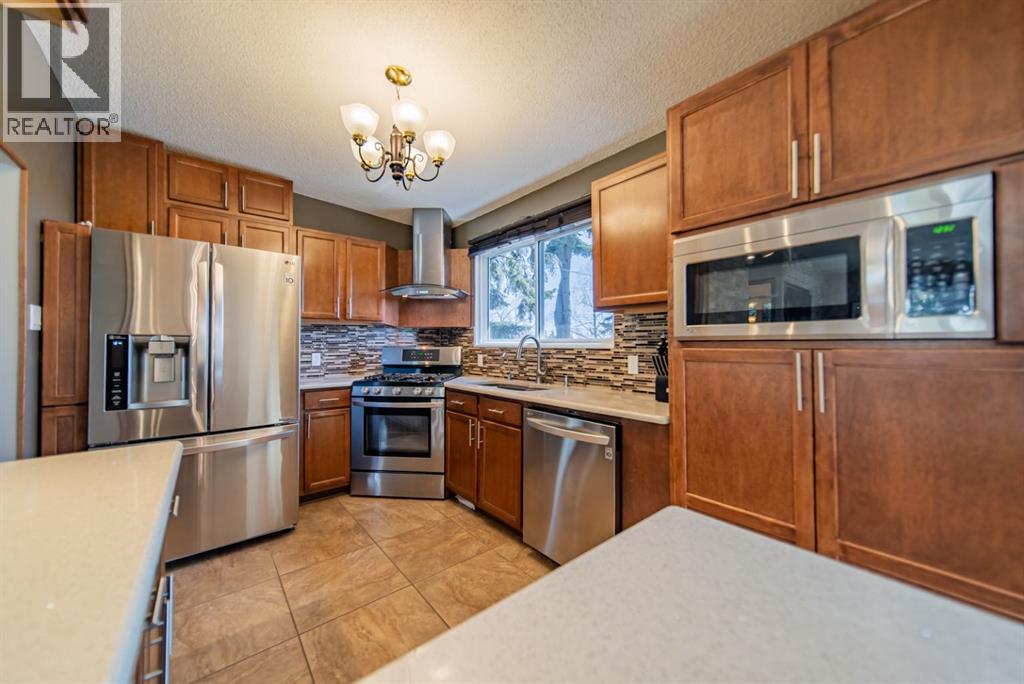 4604 Namaka Crescent Nw, Calgary, Alberta  T2K 2H6 - Photo 9 - A2306219