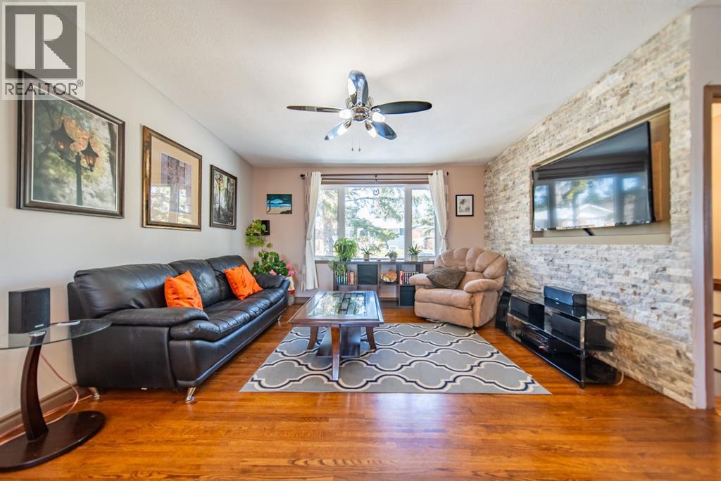 4604 Namaka Crescent Nw, Calgary, Alberta  T2K 2H6 - Photo 7 - A2306219