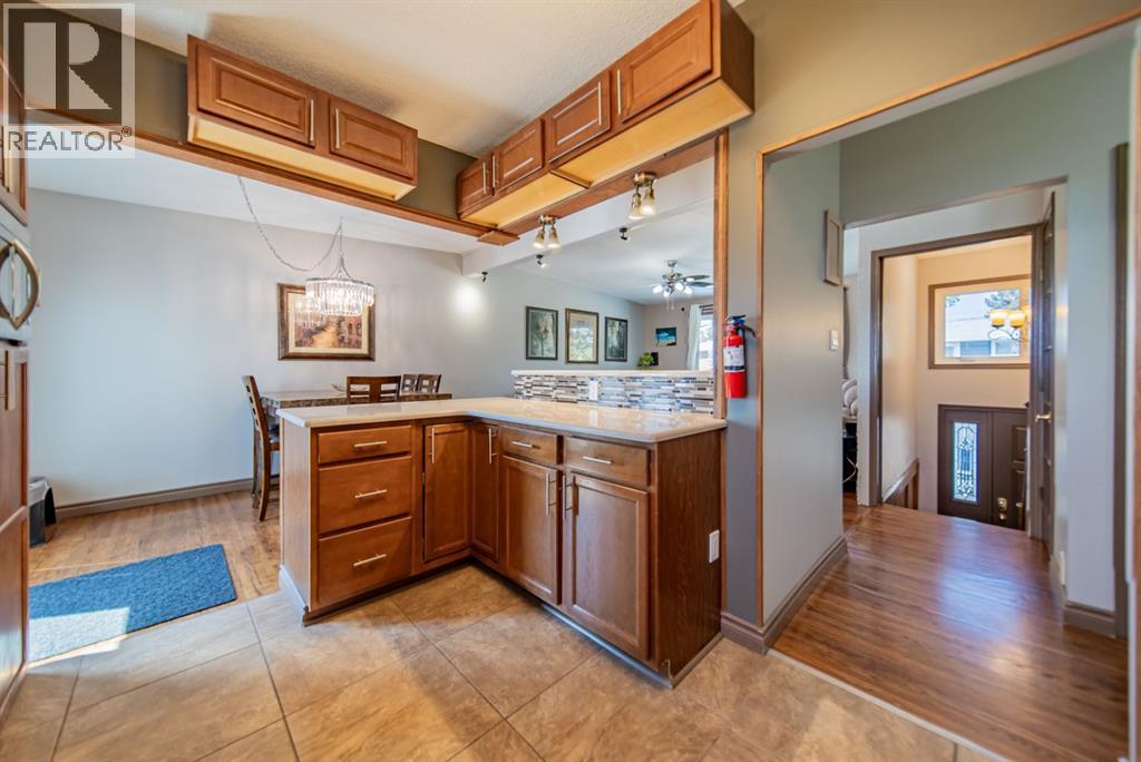 4604 Namaka Crescent Nw, Calgary, Alberta  T2K 2H6 - Photo 11 - A2306219