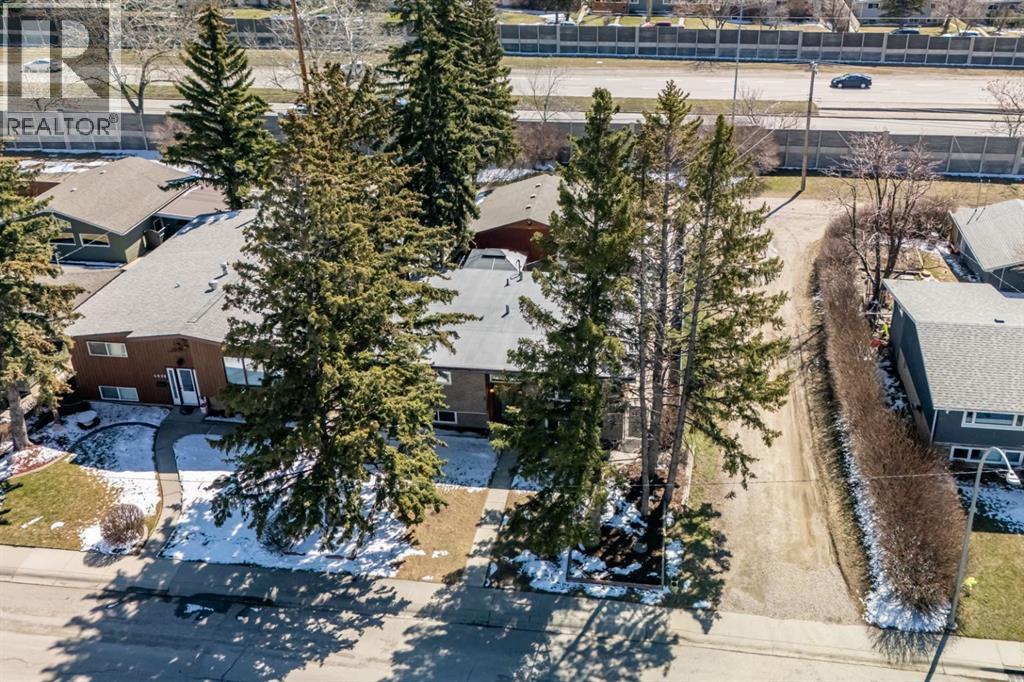 4604 Namaka Crescent Nw, Calgary, Alberta  T2K 2H6 - Photo 2 - A2306219