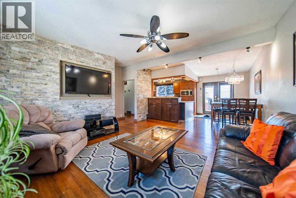 4604 Namaka Crescent Nw, Calgary, Alberta  T2K 2H6 - Photo 8 - A2306219